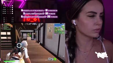 your-red-wine - Porn Video [Bongacams]: splendid model, stunning décolletage, radiant skin