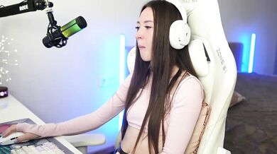 lollipop-o - Porn Video [Bongacams]: tantalizing passion, beautifunakedl décolletage, beautiful assets