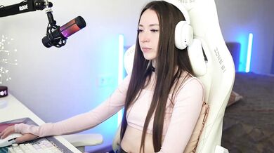 lollipop-o - Porn Video [Bongacams]: tantalizing passion, beautifunakedl décolletage, beautiful assets