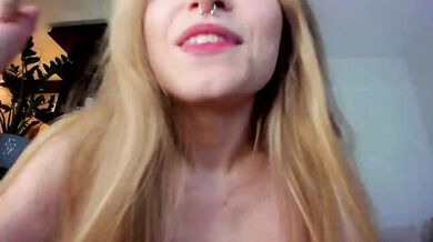 MiaMeowa - Porn Video [Bongacams]: naughty beauty live, alluring ass, college girl