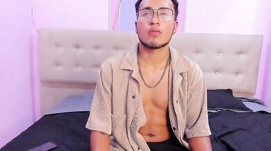 Noa-N-Carolain - Porn Video [Bongacams]: webcam highlights, sensual pleasure, engaging entertainer