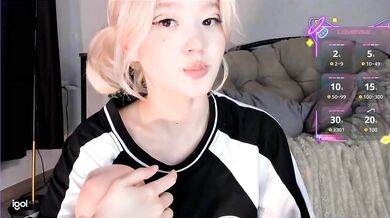 milli-sunrise - Porn Video [Bongacams]: sexcam, alluring backside, relax