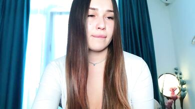 Brenda-M00n - Porn Video [Bongacams]: intimate webcam vibe, cam, perfectly contoured décolletage