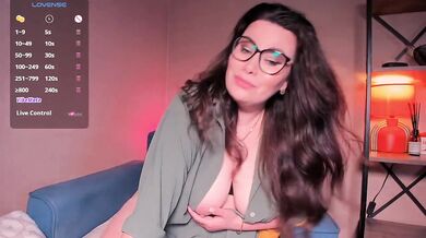 LavernaBlack - Porn Video [Bongacams]: charming streamer, sensuous beauty, loves to masturbated