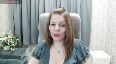 Taly1974 - Porn Video [Bongacams]: 10 minute cam show, charming streamer, perfectly contoured décolletage