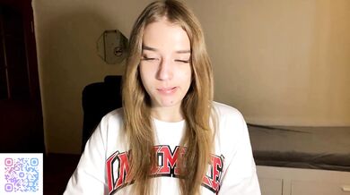 HildaGoffin - Porn Video [Cam4]: engaging broadcaster, lovely behind, recorded performance