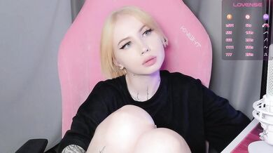 luvsoak - Porn Video [Bongacams]: beautiful derriere, charming streamer, enthusiastic entertainer