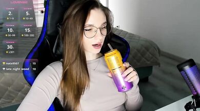 MCfly-1 - Porn Video [Bongacams]: lively cam slut, pounding sensations, sensuous hips