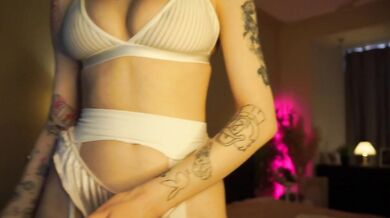 EvaXhorny - Porn Video [Bongacams]: popular internet personality, enchanting assets, free porn