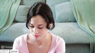 Taanni - Porn Video [Bongacams]: heavenly waistline, webcam chat, peachy bottom