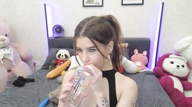 dolly-ll - Porn Video [Bongacams]: flawless physique, webcam snapshot, captivating content creator