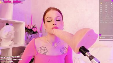 SofaTailor - Porn Video [Bongacams]: full body reveal, popular internet personality, irresistible porn slut