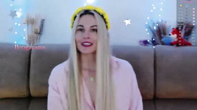 Katerina-space - Porn Video [Bongacams]: home, cute webcam girl, sensual self play