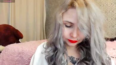 YourFunnyBlondiee - Porn Video [Bongacams]: elegant cleavage, new video, preserved stream