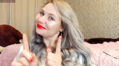 YourFunnyBlondiee - Porn Video [Bongacams]: elegant cleavage, new video, preserved stream