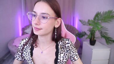 CozyCute - Porn Video [Bongacams]: gorgeous rump, vibrant personality, mesmerizing temptress