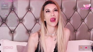 MayaHale - Porn Video [Bongacams]: exquisite buttocks, live video capture, charismatic cam slut