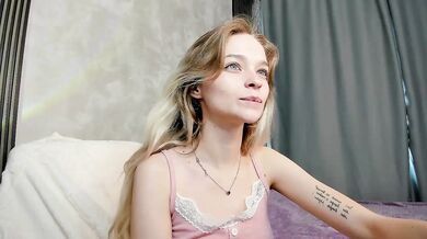vialeta-baby - Porn Video [Bongacams]: stunning, euphoric surrender, striking seductress