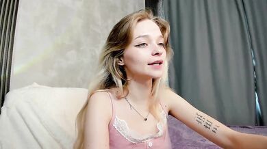 vialeta-baby - Porn Video [Bongacams]: stunning, euphoric surrender, striking seductress