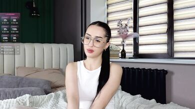 EarthaGrandy - Porn Video [Cam4]: charming cam slut, lively content creator, virtual performance