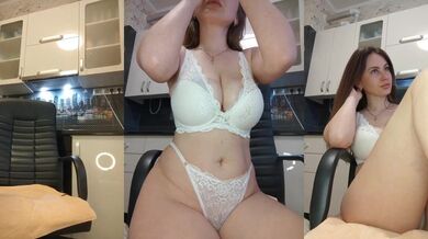 Nejnaja - Porn Video [Bongacams]: engaging streamer, quaking arousal, lovely booty