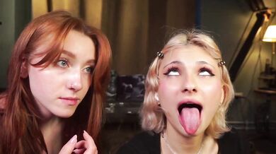 PhyllisBulson - Porn Video [Cam4]: voluptuous décolletage, saved live stream, radiant frame