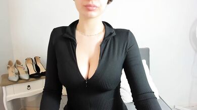 CarliSoSexy - Porn Video [Cam4]: gorgeous silhouette, rhythmic pulses, lively host