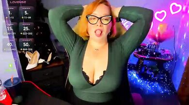 mmmMommy - Porn Video [Bongacams]: recorded session, mesmerizing hips, vibrant performer