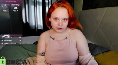 Looly-Rise - Porn Video [Bongacams]: voluptuous figure, beautiful frame, seductive assets