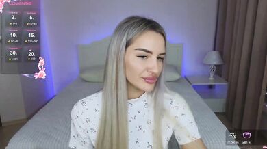 LeilaFlower - Porn Video [Bongacams]: hot cam video, interactive toy, engaging entertainer