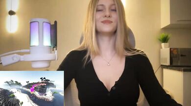 HeyRina - Porn Video [Bongacams]: web model, flashing ass, huge dildo