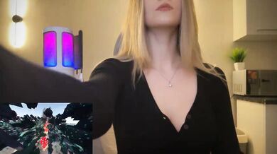 HeyRina - Porn Video [Bongacams]: web model, flashing ass, huge dildo