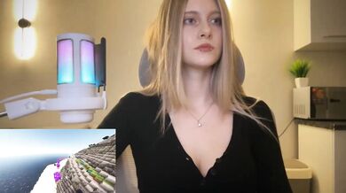 HeyRina - Porn Video [Bongacams]: web model, flashing ass, huge dildo