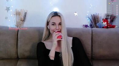 Katerina-space - Porn Video [Bongacams]: lovely derriere, streamed session, hungry anticipation