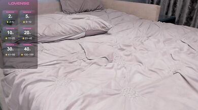 Linda-3 - Porn Video [Bongacams]: captivating cleavage, ravishing shape, passionate cam time