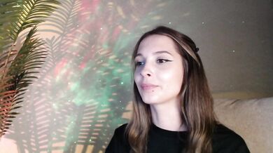 Maribett - Porn Video [Bongacams]: lively broadcaster, sensational physique, quivering surrender