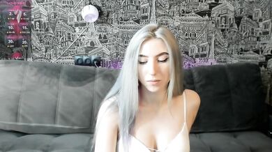 akarikitagav - Porn Video [Bongacams]: enchanting chest, alluring goddess, gets lucky