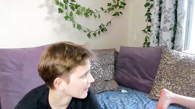 Raven-Radiant - Porn Video [Bongacams]: cam, energetic personality, mesmerizing siren