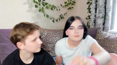 Raven-Radiant - Porn Video [Bongacams]: cam, energetic personality, mesmerizing siren