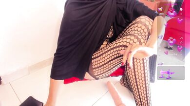 Zareen_ - Porn Video [Cam4]: lovely derriere, captured cam time, seductive lines