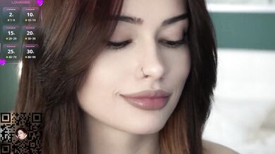 LynnaBetter - Porn Video [Cam4]: dynamic host, charming cam slut, instagram