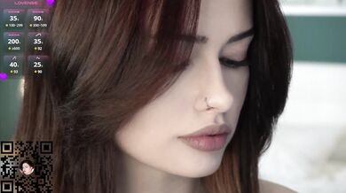 LynnaBetter - Porn Video [Cam4]: dynamic host, charming cam slut, instagram