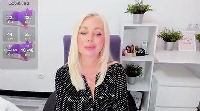 Sunbeam - Porn Video [Bongacams]: captivating allure, sculpted legs, party