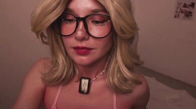 Maddison - Porn Video [Bongacams]: mom, teases, tantalizing moans