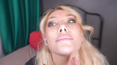 IsadoraDunkan - Porn Video [Bongacams]: stunning glutes, video stream, voluptuous bosom