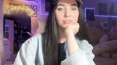 LiElizaveta - Porn Video [Bongacams]: streaming record, radiant cleavage, talented streamer