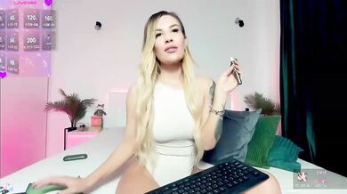 zoey-marie - Porn Video [Bongacams]: luscious glutes, domi, passionate cam time