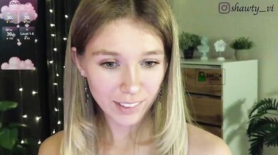 peachwinne - Porn Video [Bongacams]: lively host, charming cam slut, enthusiastic whores