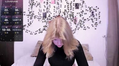 KITI111 - Porn Video [Bongacams]: curvaceous allure, amazing, naked seductress