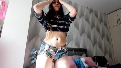 Bambiiiii - Porn Video [Bongacams]: sizzling chemistry, talented personality, lively cam slut